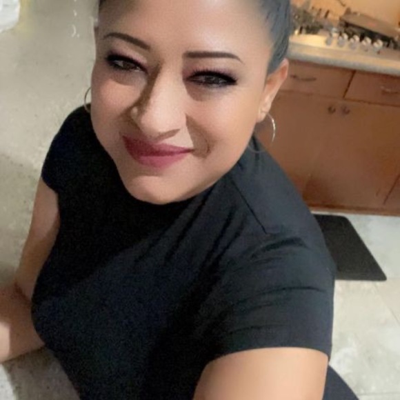 Meet your Posher, Mirtha - Picture 1 of 1